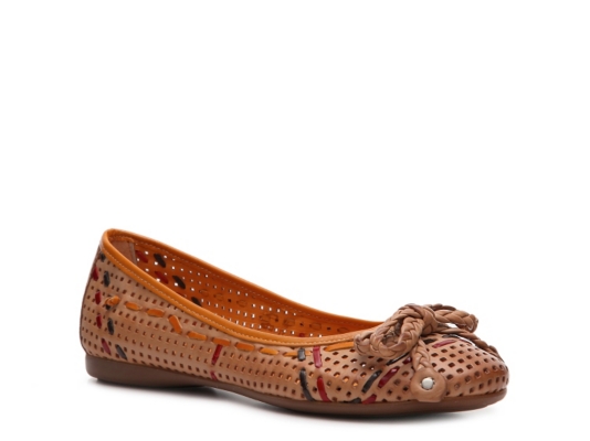 YKX & CO by Fantasy Flat