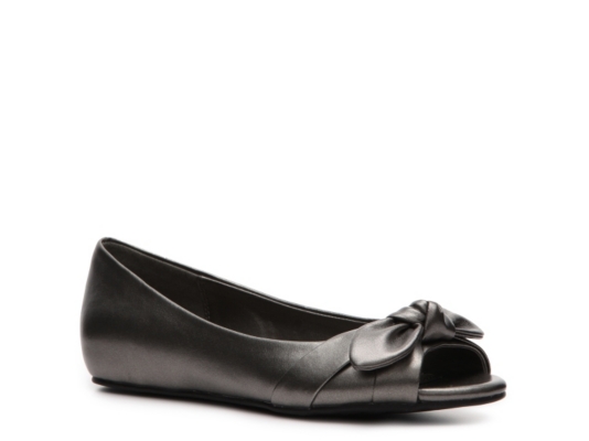 Kenneth Cole Reaction Women's Lay Aside Flat