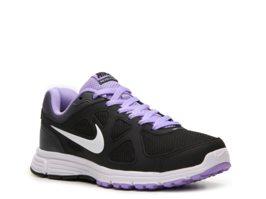 nike revolution 2 womens black