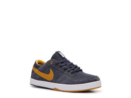 Nike Mavrik 3 Boys' Youth Skate Shoe