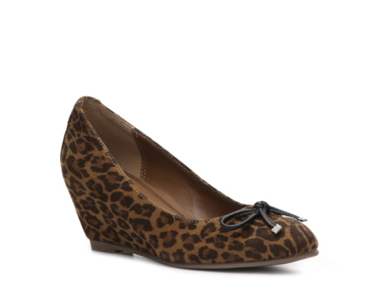 Chinese Laundry All I Want Wedge Pump