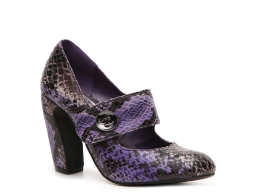 Two Lips Sedate Pump