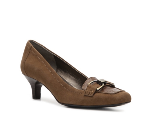Bandolino Voski Pump