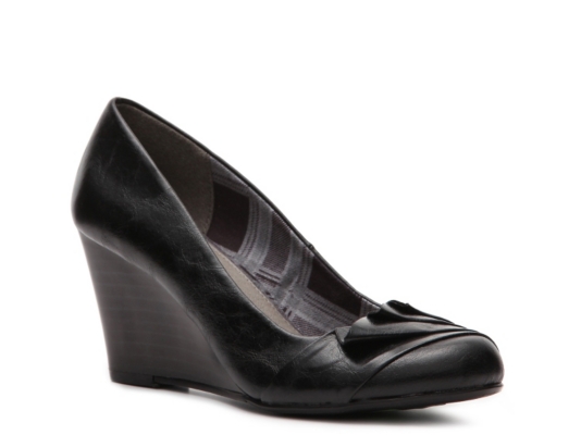 CL by Laundry Irresistible Wedge Pump
