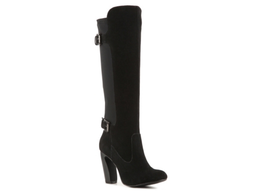 Two Lips Self Boot