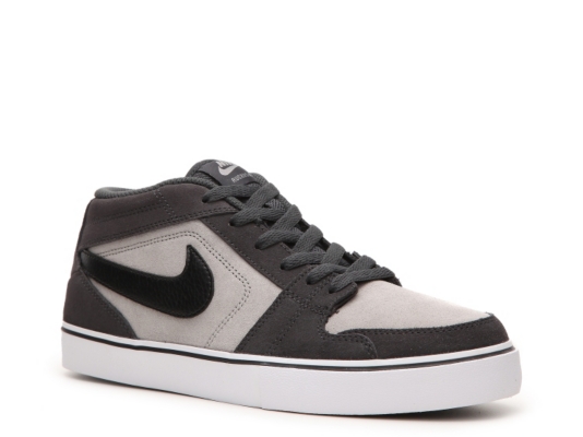 Nike Ruckus Mid Skate Sneaker