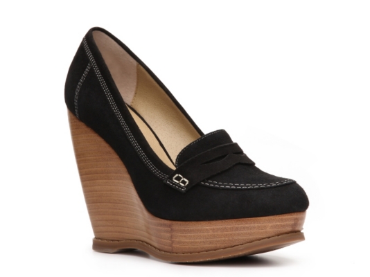 Levity Bee Bop Wedge Pump