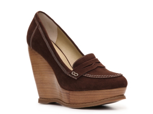 Levity Bee Bop Wedge Pump
