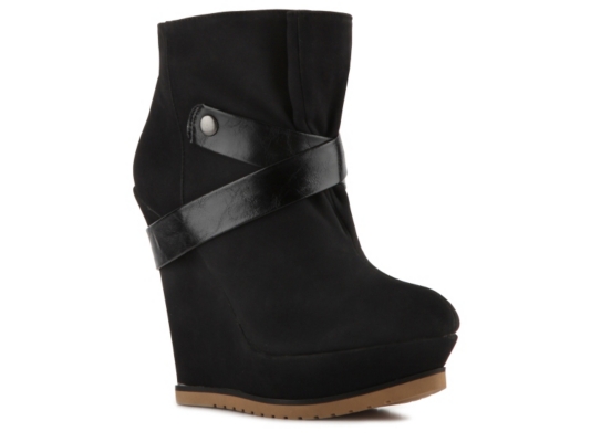 Qupid Parlane-06 Wedge Bootie
