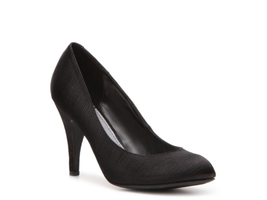 Fergalicious Utopia Satin Pump