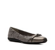 Kenneth Cole Reaction Wink Reptile Flat