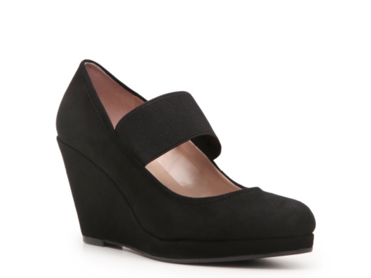 Tahari Debbie Wedge Pump