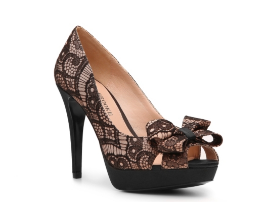 Audrey Brooke Darcy Lace Pump