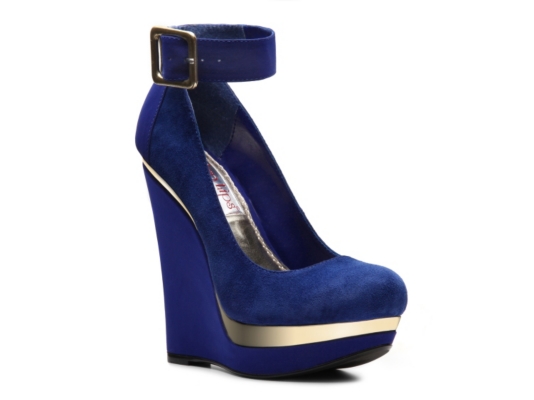 Two Lips Winner Wedge Pump