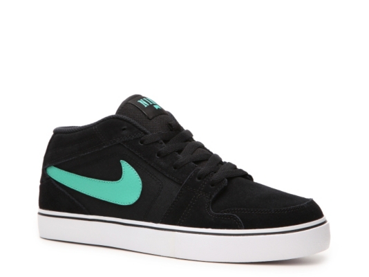 Nike Ruckus Mid Skate Sneaker