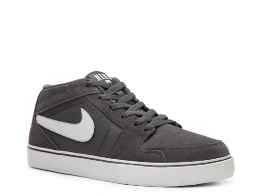Nike Ruckus Mid Skate Sneaker