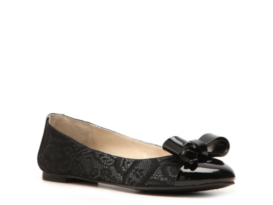 Violet & Red Shelby Flat