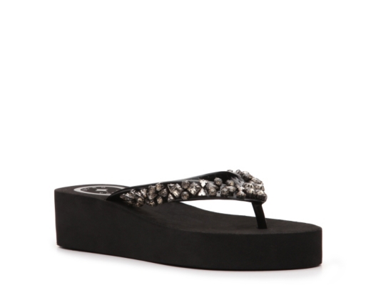 BCBG Paris Fletcher Flip Flop
