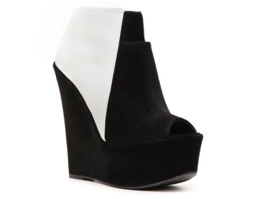 Qupid Kunis-05 Wedge Bootie