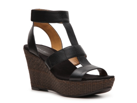 nine west sandals discontinued