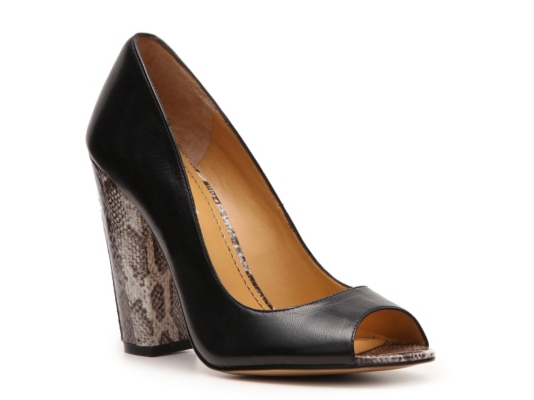 Nine West Peaceout Pump