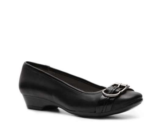 Bandolino Hopkirk Leather Wedge Pump