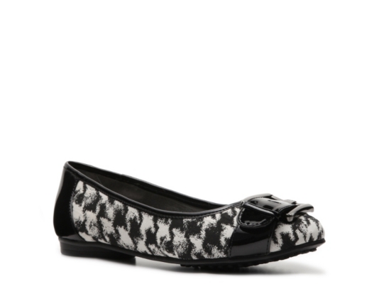 Anne Klein Briele Flat