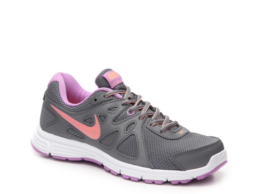 nike revolution 2 womens black