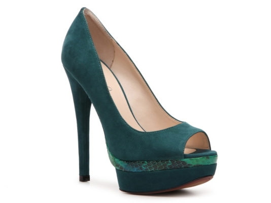 Boutique 9 Nixit Pump