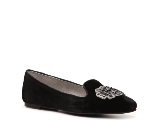 Tahari Michelle Flat