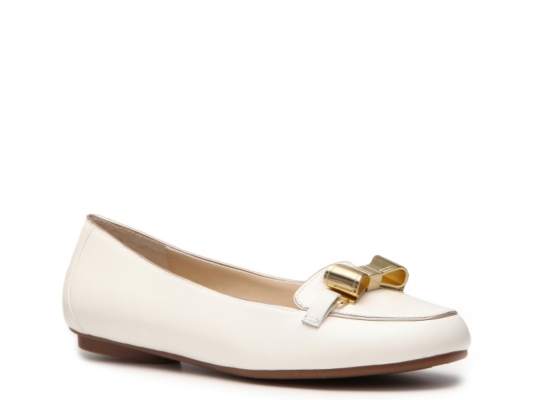 Adrienne Vittadini Chiquita Flat