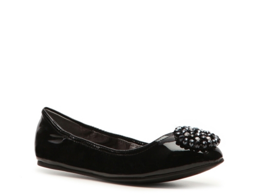 Adrienne Vittadini Vega Flat