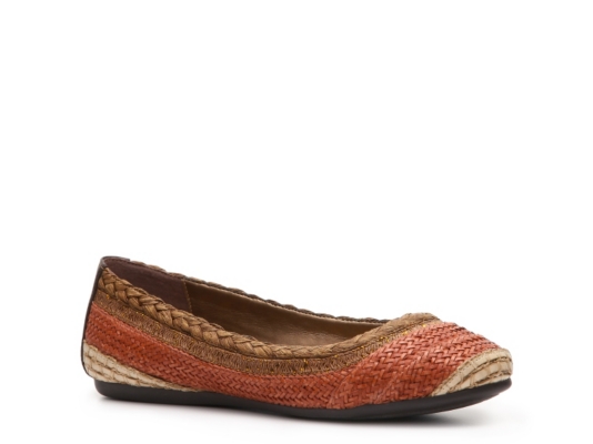 Kelly & Katie Raeka Flat