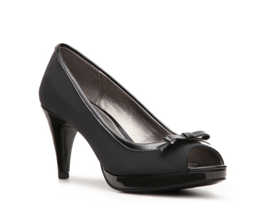 Bandolino Mezmerized Fabric Platform Pump