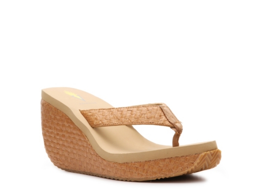 dsw volatile sandals