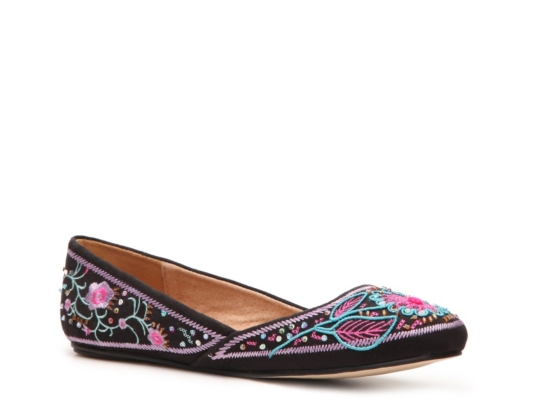 Two Lips Sarong Flat
