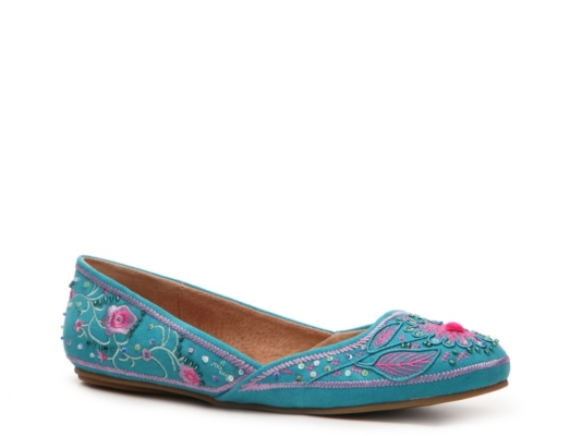 Two Lips Sarong Flat