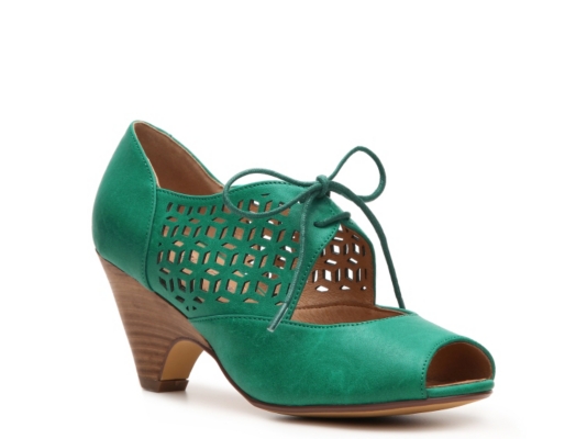 Chelsea Crew Jazz Pump