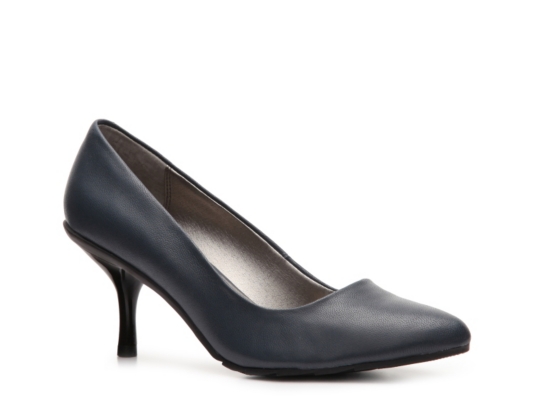Kenneth Cole Reaction Hill Top Pump