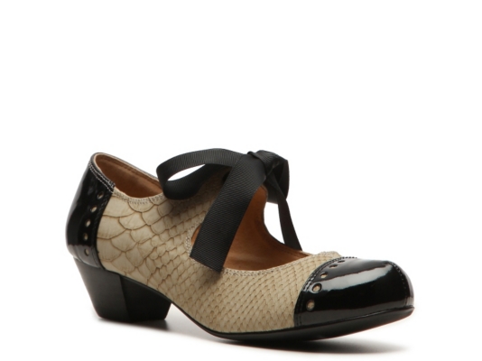 Chelsea Crew Sofia Pump