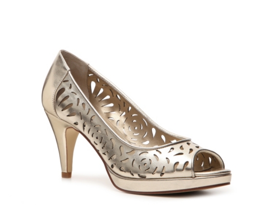 Bandolino Mefa Platform Pump