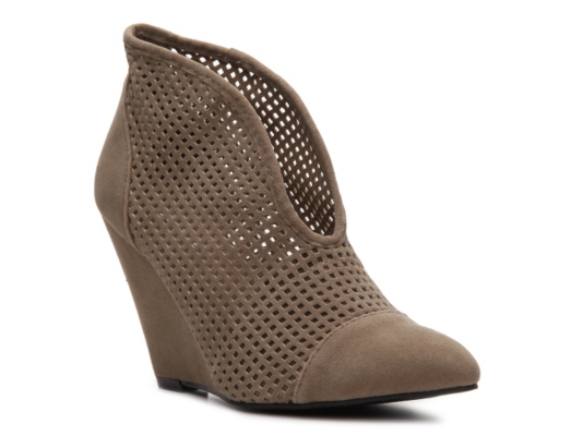 Qupid Maddox-11 Wedge Bootie