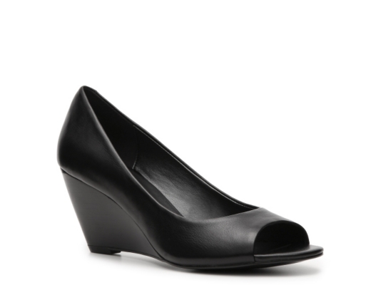 Audrey Brooke Leah Wedge Pump
