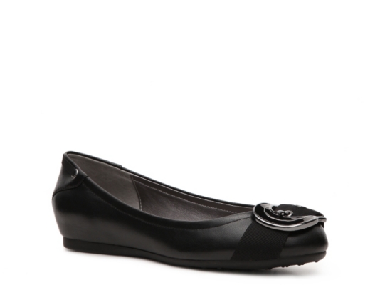 Adrienne Vittadini Jaba Flat