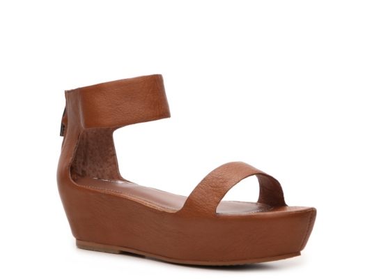 Matiko Angelica Wedge Sandal