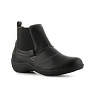 Cliffs by White Mountain Brigham Chelsea Boot