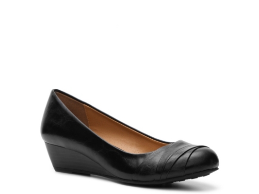 cl by laundry noreen wedge pump