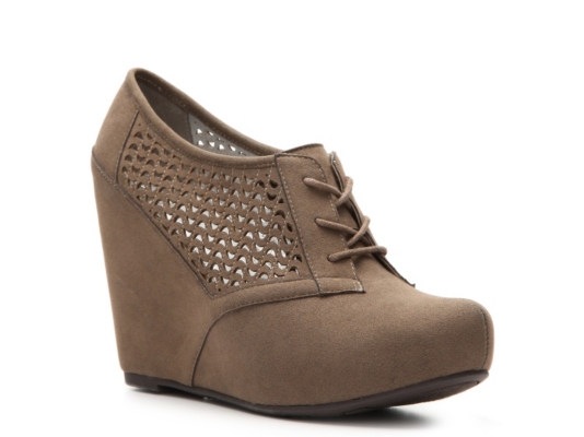 fergalicious wedges black