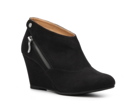 cl by laundry wedge bootie
