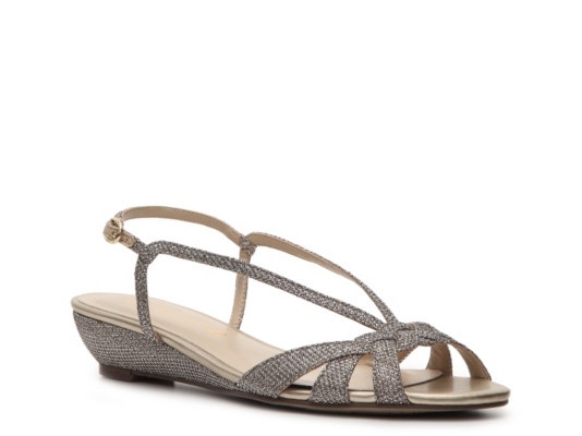 Unisa Atlee Wedge Sandal | DSW